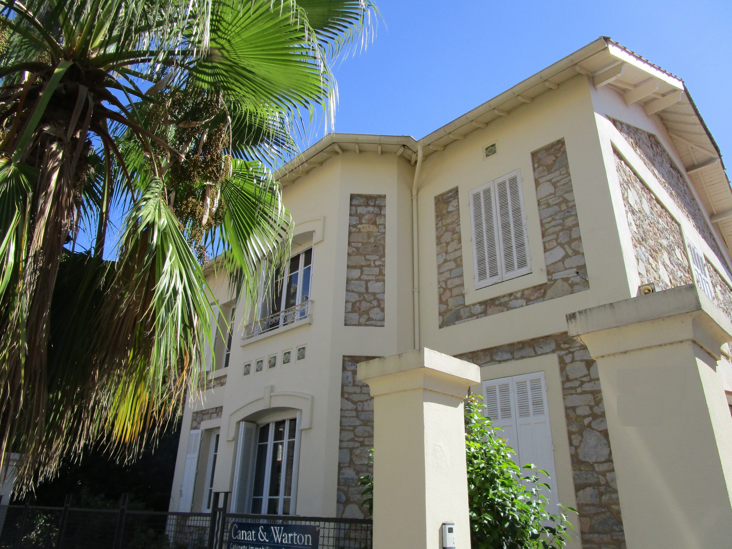 Vente VENTE VILLA CENTREVILLE A HYERES Hyères maison / villa à