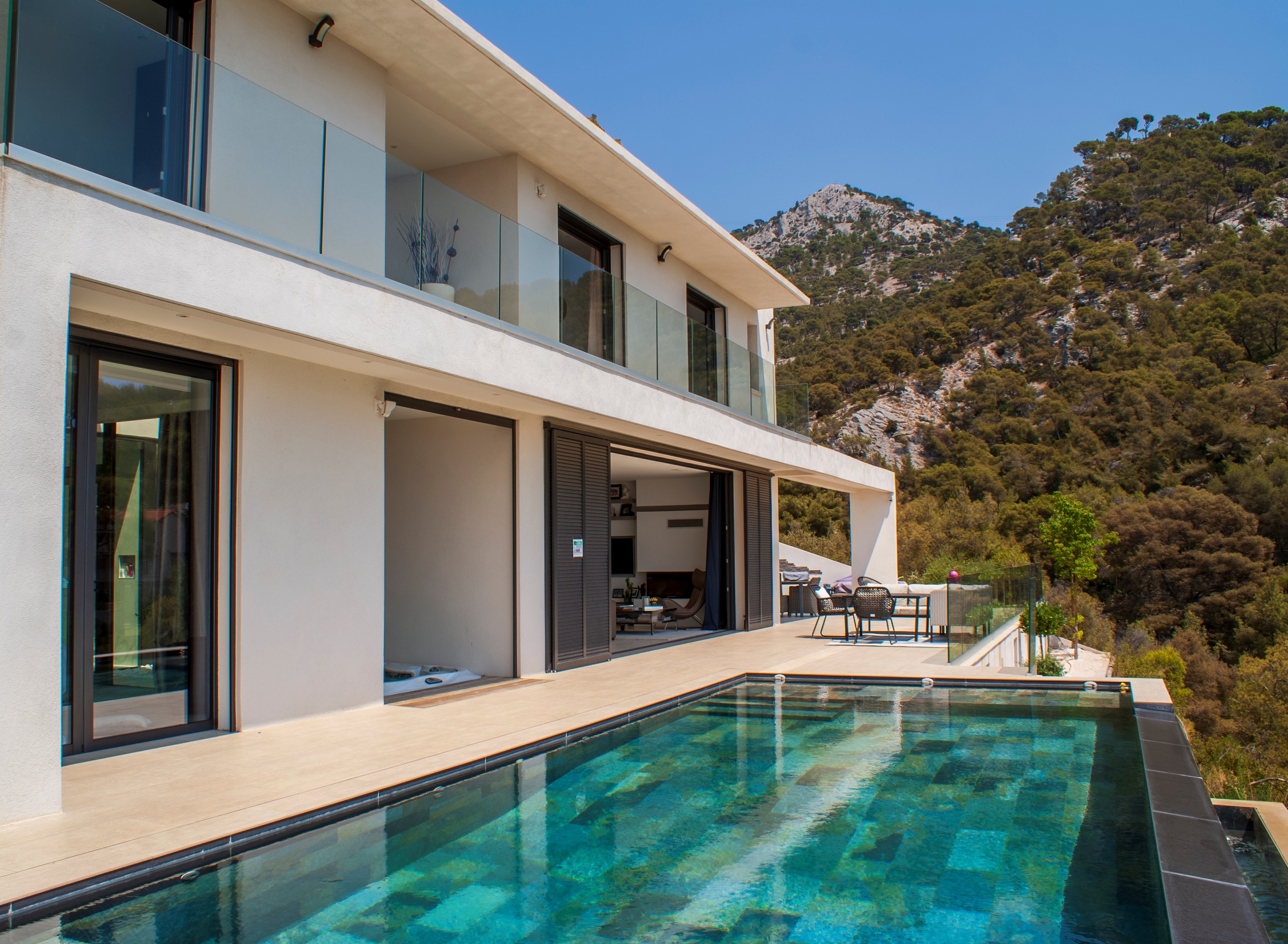 Vente TOULON MAISON CONTEMPORAINE VUE MER ET PISCINE Toulon maison